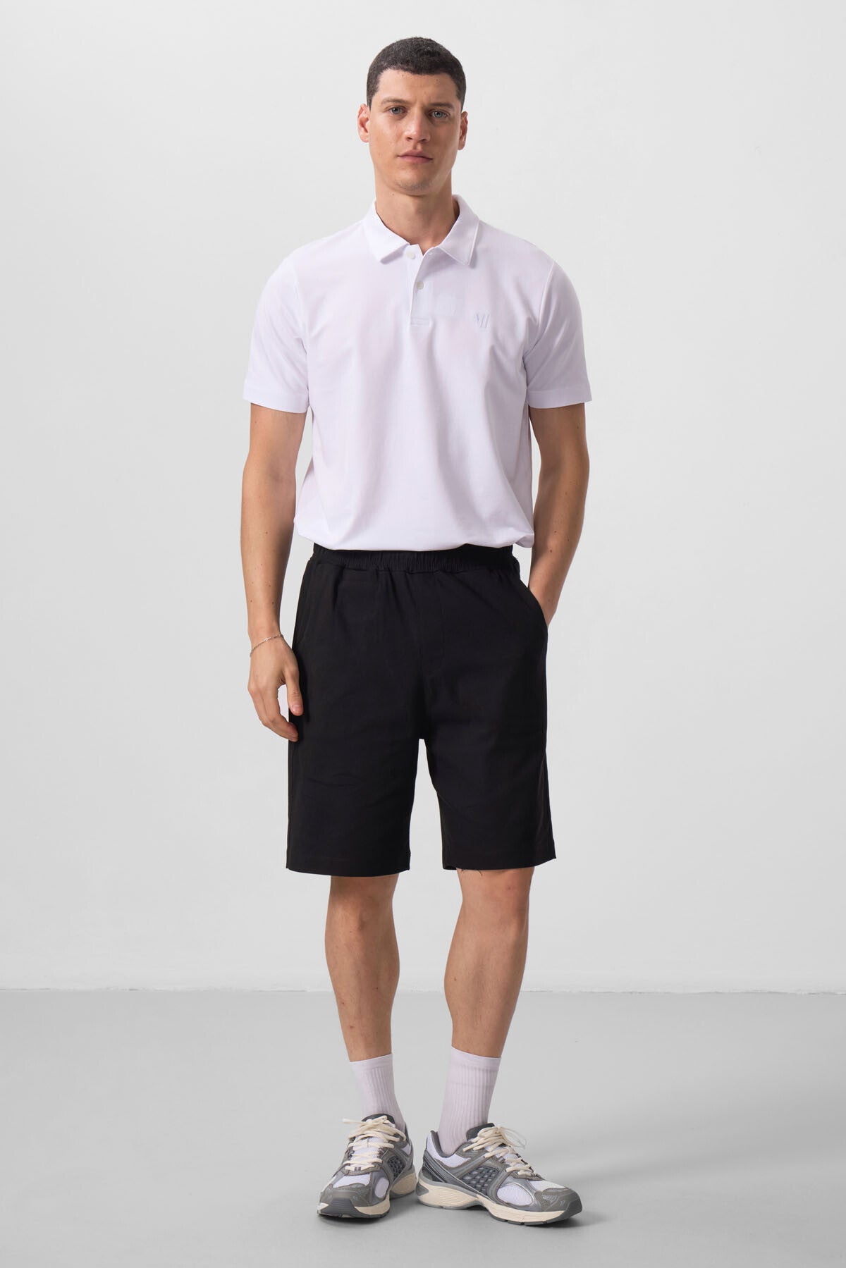 Siyah Standart Fit Dokuma Hafif Esnek Chino Erkek Şort - 81290