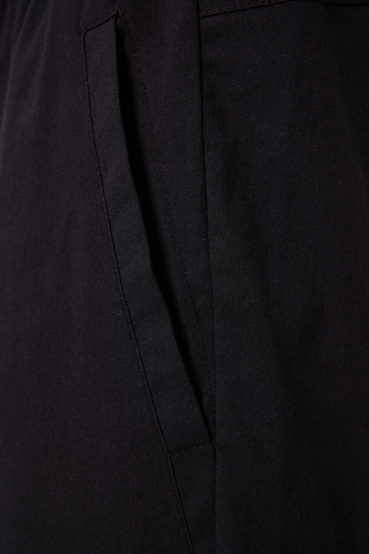 Siyah Standart Fit Dokuma Hafif Esnek Chino Erkek Şort - 81292