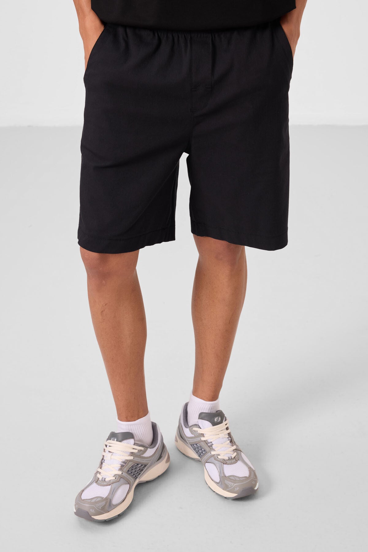 Siyah Standart Fit Dokuma Hafif Esnek Chino Erkek Şort - 81293