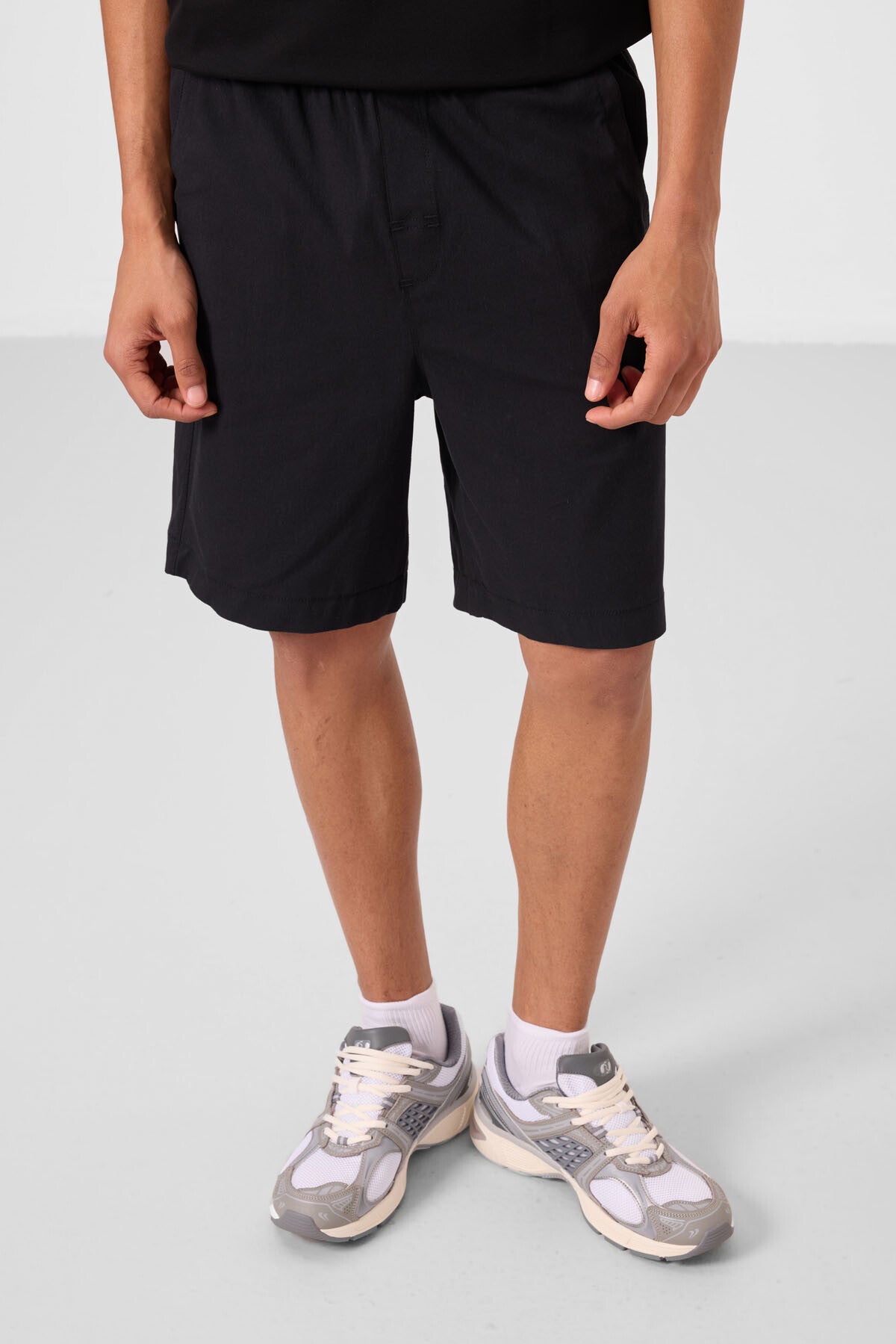 Siyah Standart Fit Dokuma Hafif Esnek Chino Erkek Şort - 81293