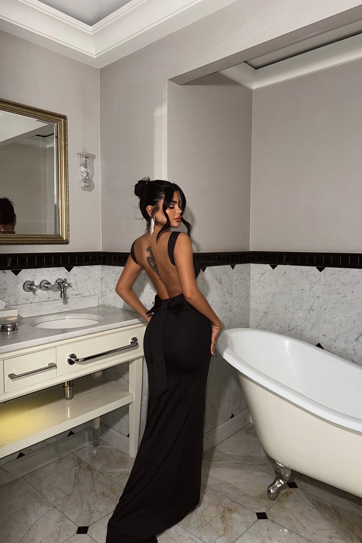 Siyah Liliana Arkası Fiyonk Detaylı Elbise ATE-2134