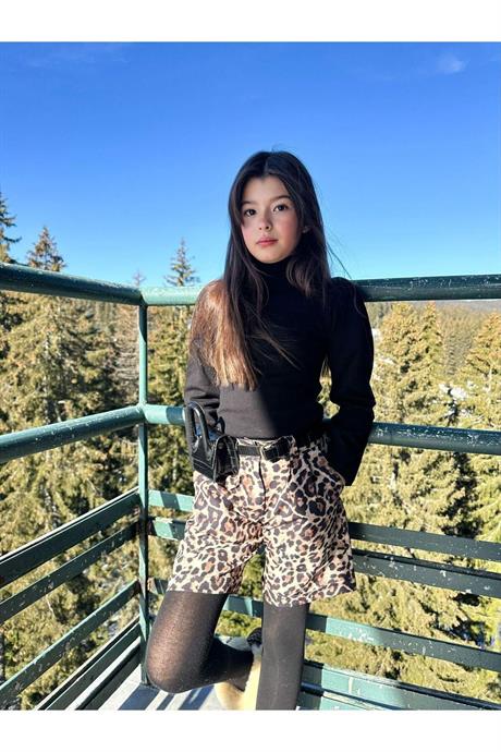 Siyah Kazak , Leopar Desenli Şort ve Çanta Takımı Siyah 8 Yaş