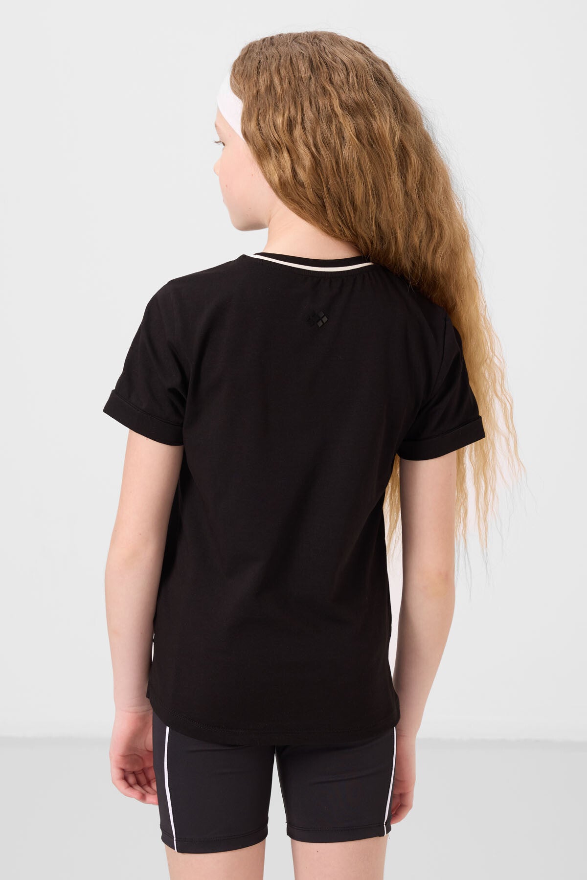 Siyah Pamuklu O Yaka Standart Fit Basic Kız Çocuk T-Shirt - 75177