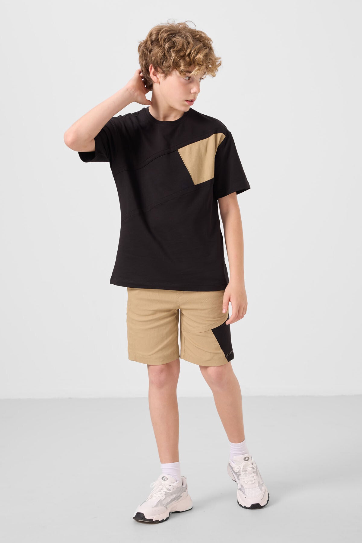 Siyah-Koyu Bej Pamuklu Oversize Fit Dokuma Hafif Esnek Chino Erkek Çocuk Şort Takım - 11275