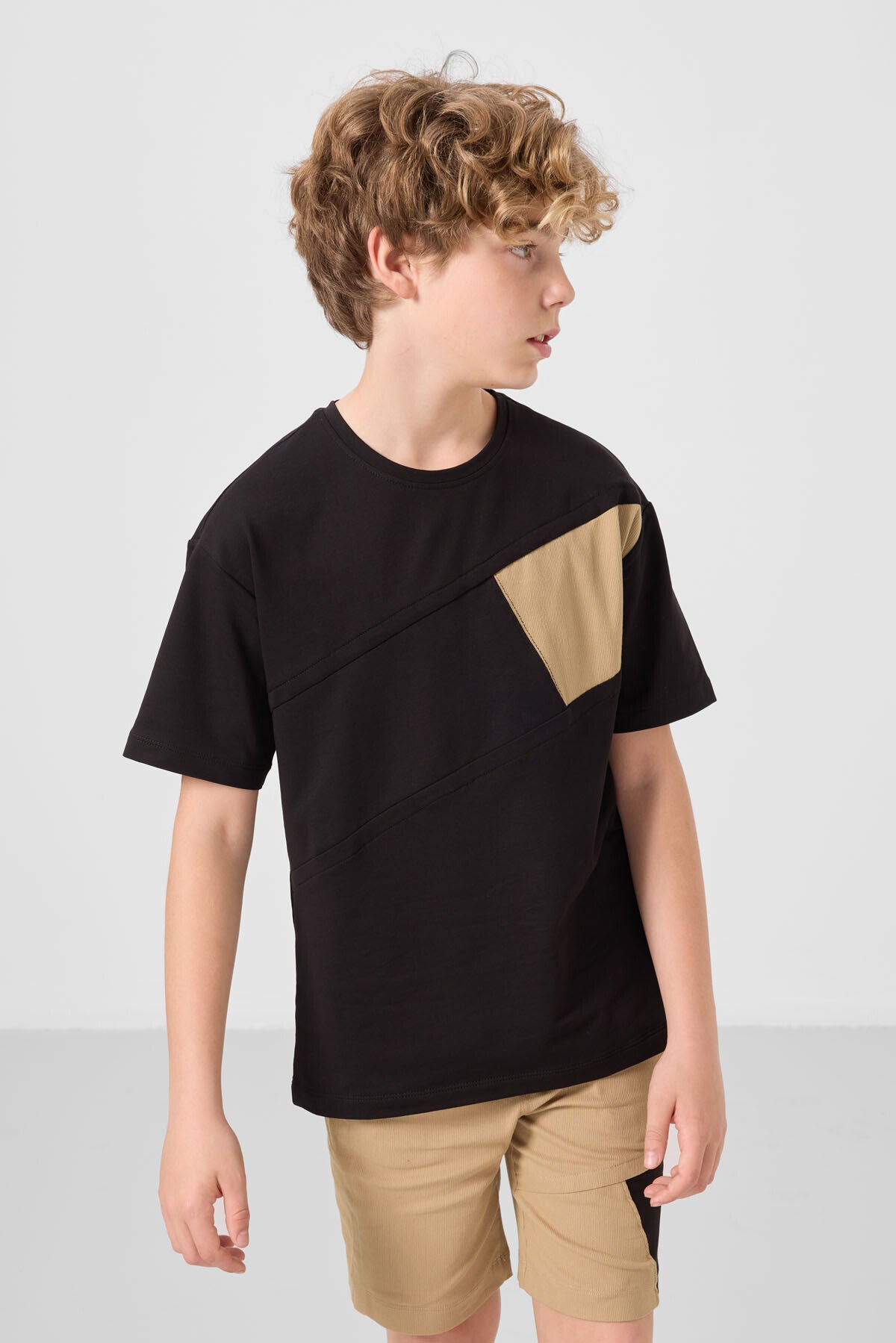 Siyah-Koyu Bej Pamuklu Oversize Fit Dokuma Hafif Esnek Chino Erkek Çocuk Şort Takım - 11275