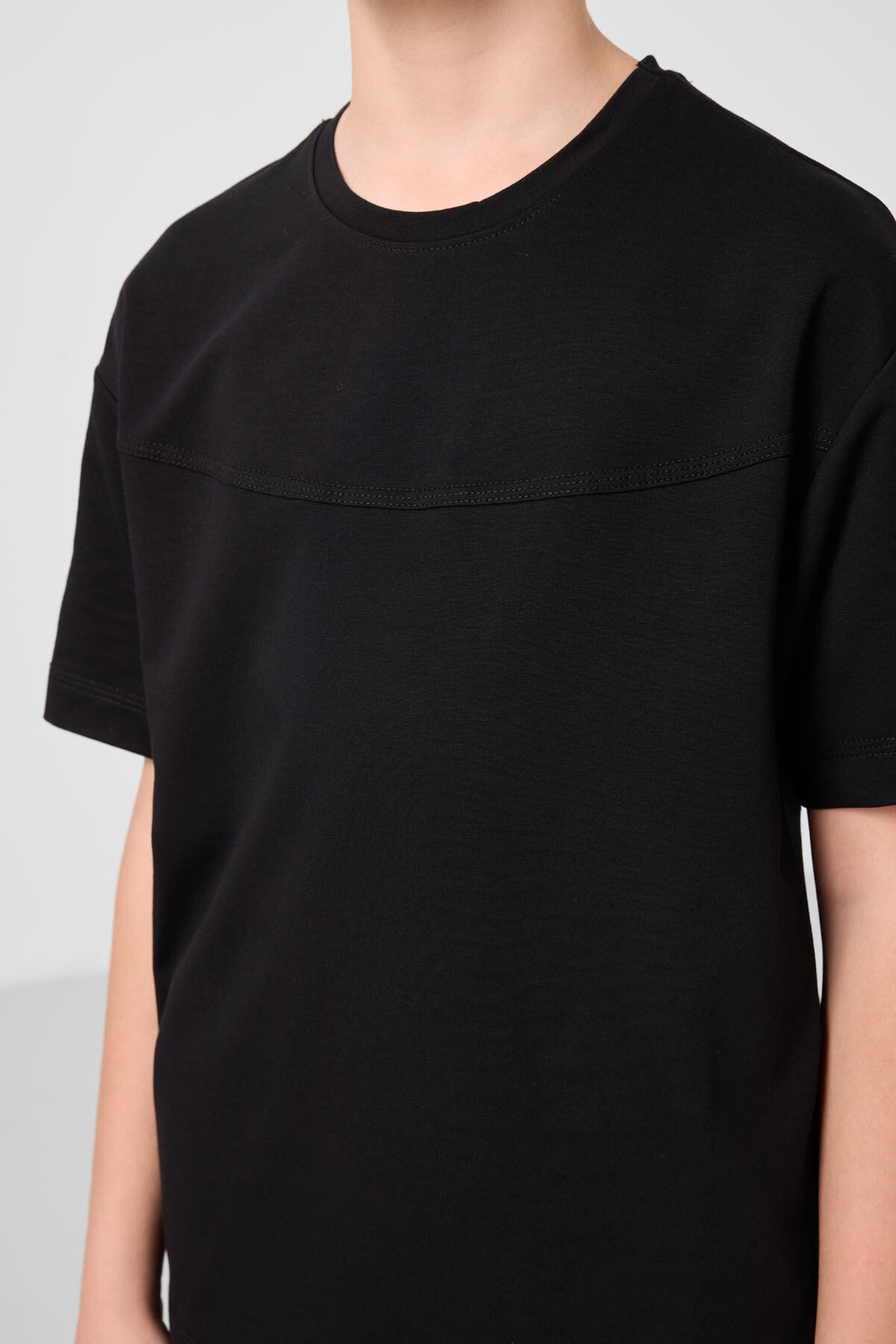 Siyah-Koyu Bej Pamuklu Oversize Fit Dokuma Hafif Esnek Chino Erkek Çocuk Şort Takım - 11279