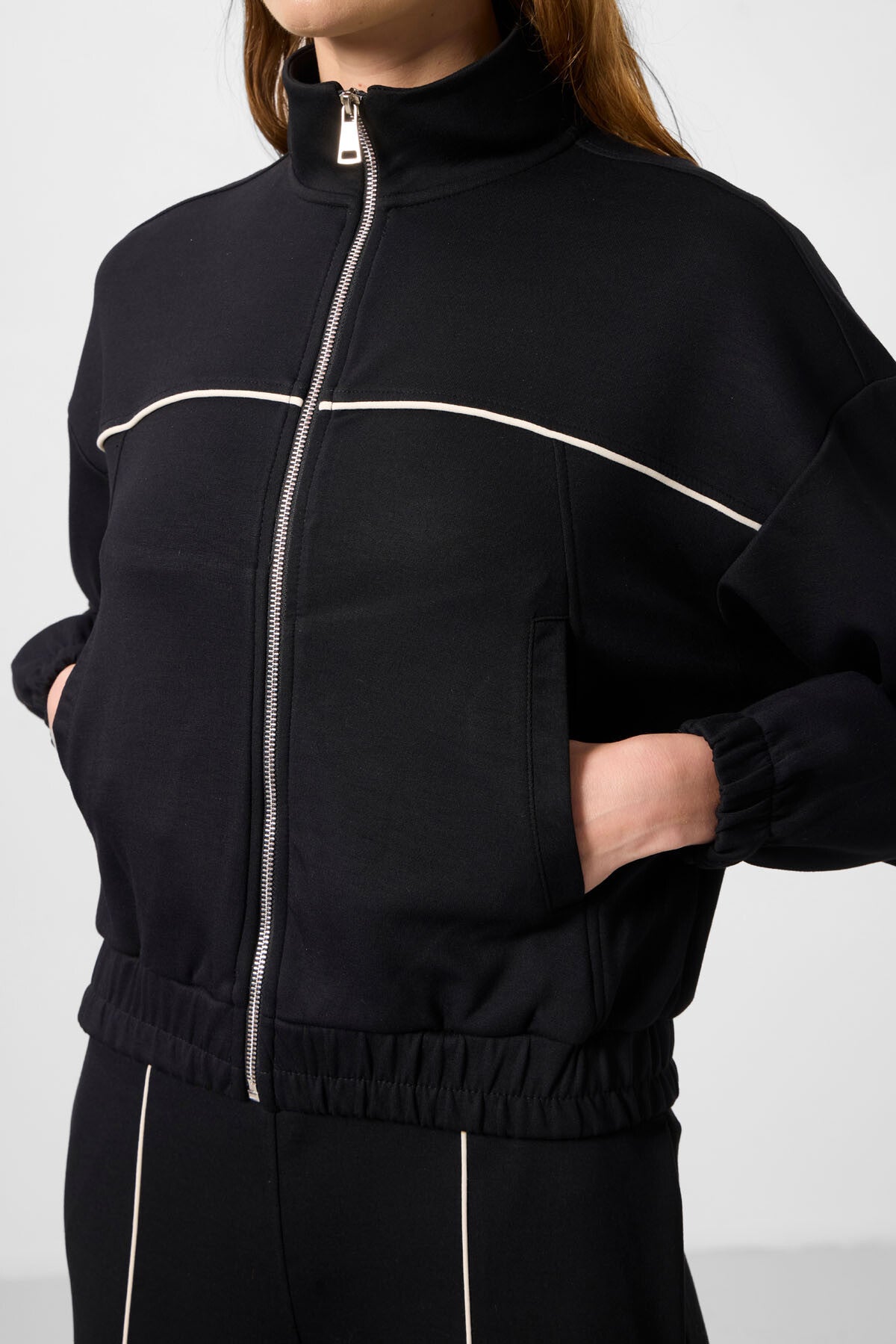 Siyah Yumuşak Dokulu Dik Yaka Oversize Lastikli Kadın Eşofman Takım - 95349