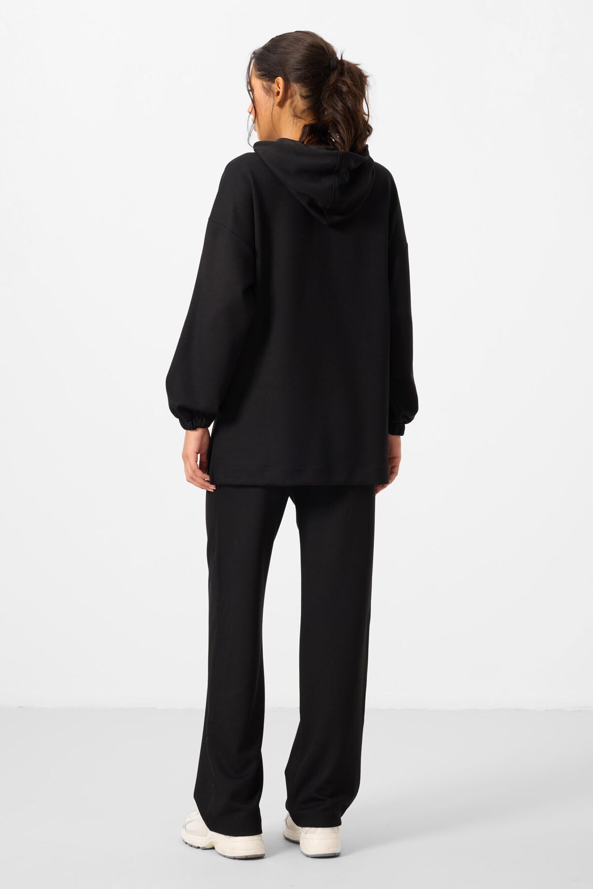 Siyah Yumuşak Dokulu Kapüşonlu Oversize Kadın Eşofman Tunik Takım - 95348