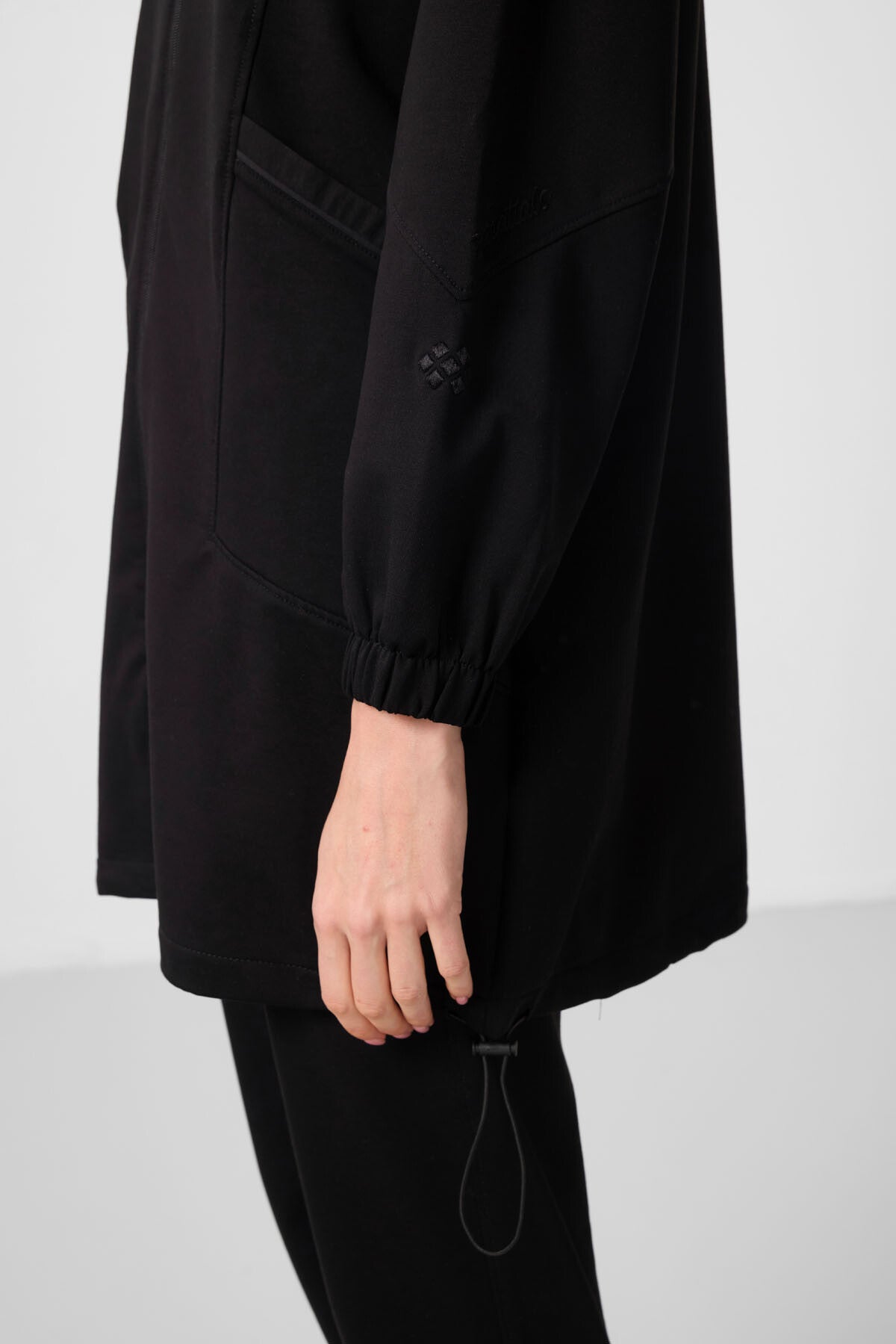 Siyah Dik Yaka Fermuarlı Rahat Form Kadın Eşofman Tunik Takım - 95345