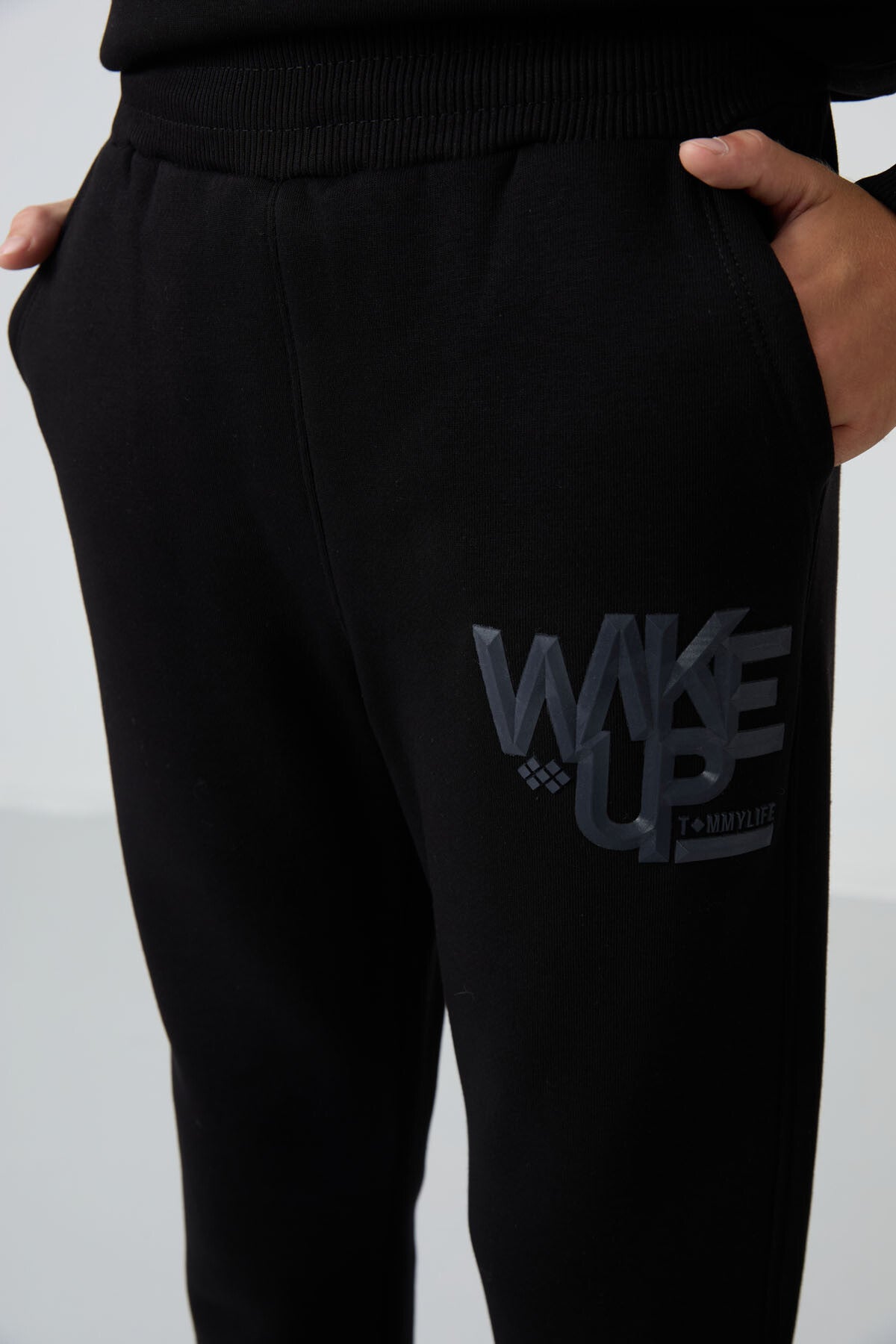 Siyah Pamuklu Kalın İçi Tüylü Yumuşak Dokulu Standart Fit Baskılı Erkek Çocuk Eşofman Takım - 11253