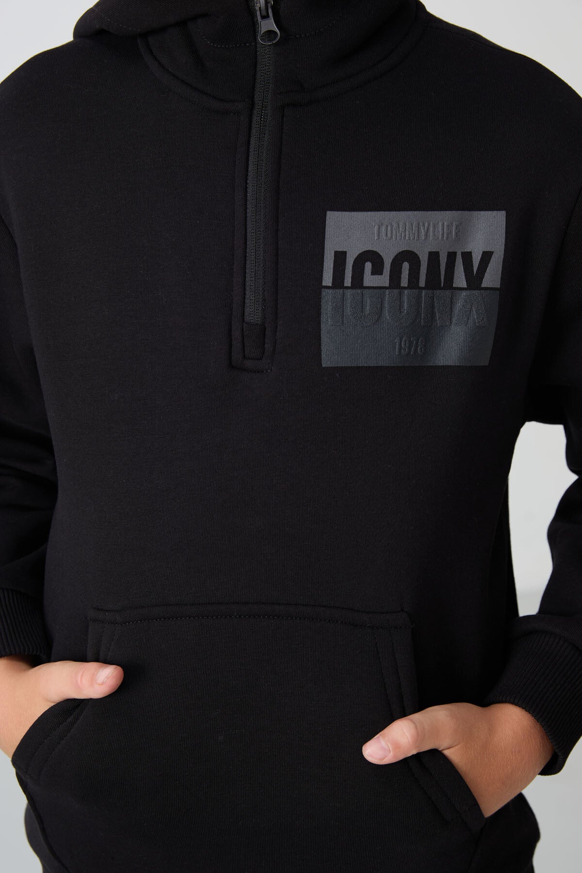 Siyah Pamuklu Kalın İçi Tüylü Yumuşak Dokulu Standart Fit Baskılı Erkek Çocuk Eşofman Takım - 11246