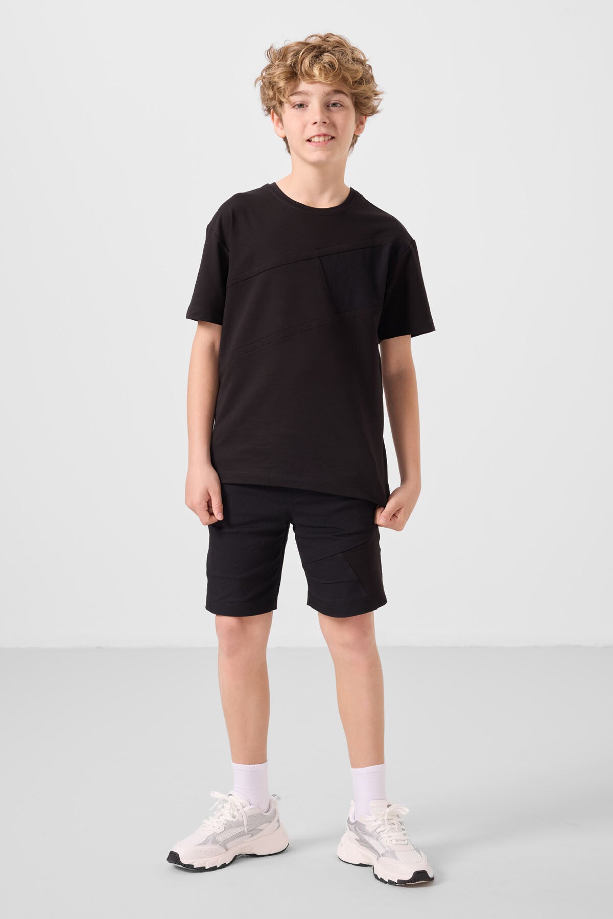 Siyah Pamuklu Oversize Fit Dokuma Hafif Esnek Chino Erkek Çocuk Şort Takım - 11275