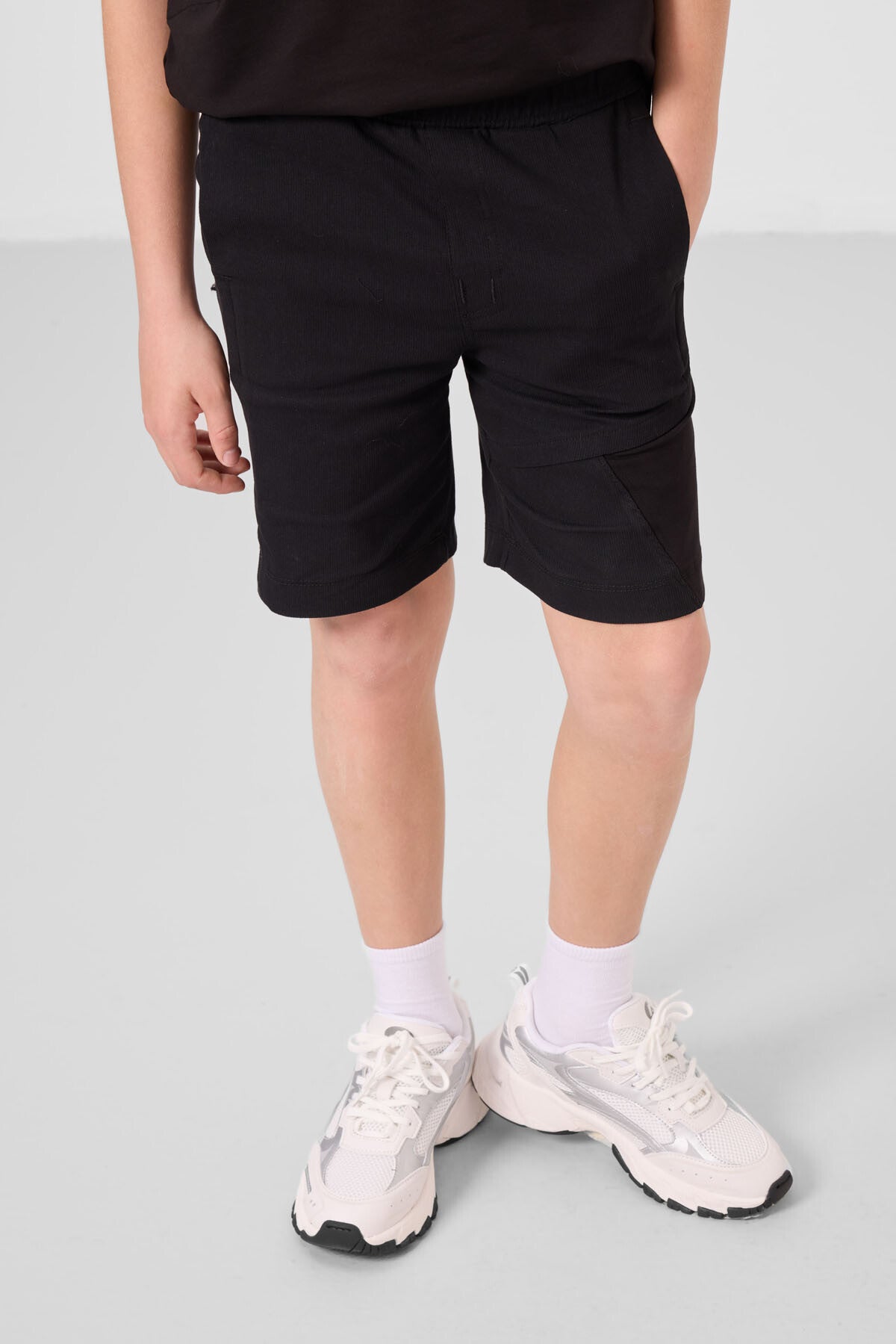 Siyah Pamuklu Oversize Fit Dokuma Hafif Esnek Chino Erkek Çocuk Şort Takım - 11275