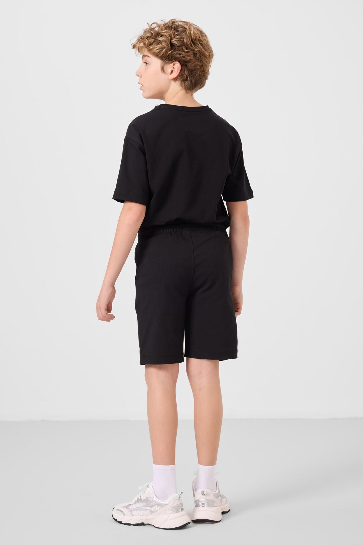 Siyah Pamuklu Oversize Fit Dokuma Hafif Esnek Chino Erkek Çocuk Şort Takım - 11277