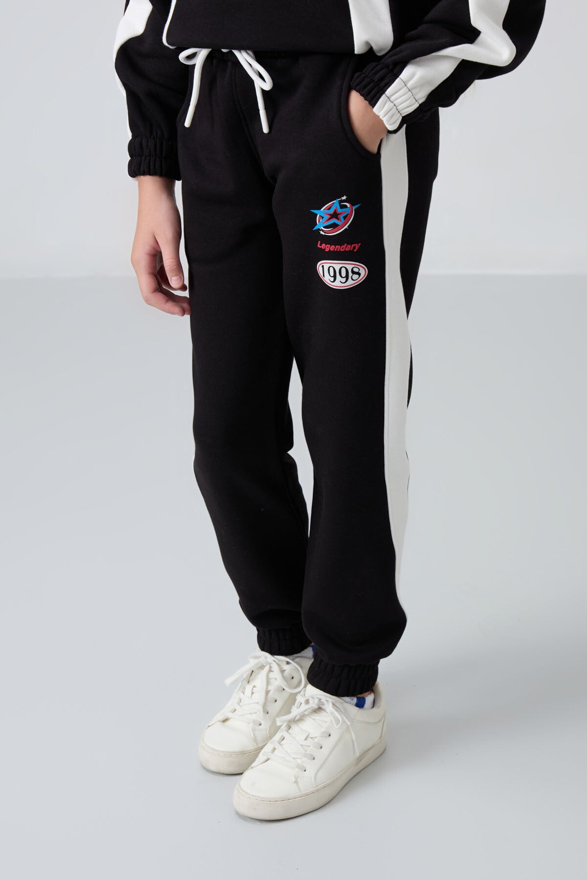 Siyah Pamuklu İçi Tüylü Yumuşak Dokulu Standart Fit Baskılı Kız Çocuk Eşofman Takım - 75166