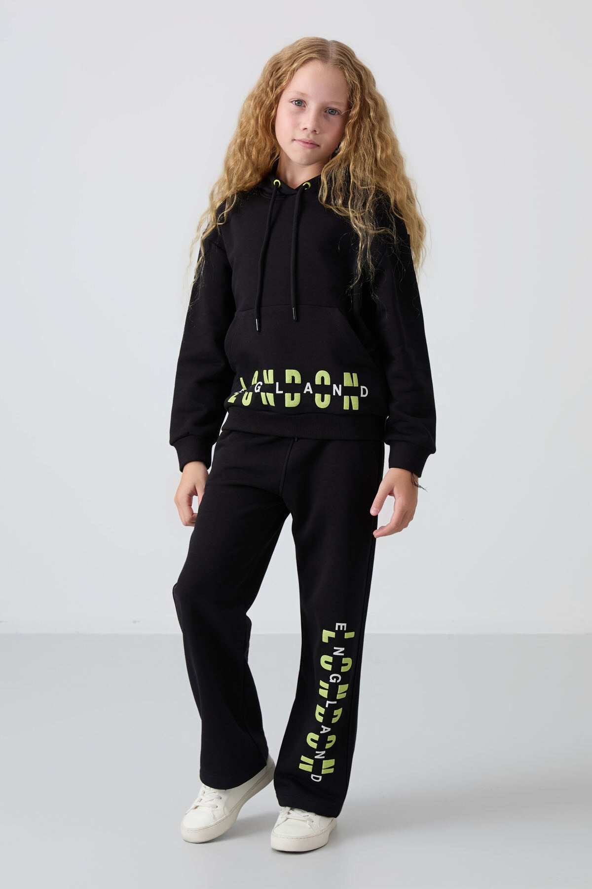 Siyah Pamuklu İçi Tüylü Yumuşak Dokulu Oversize Baskılı Kız Çocuk Eşofman Takım - 75147