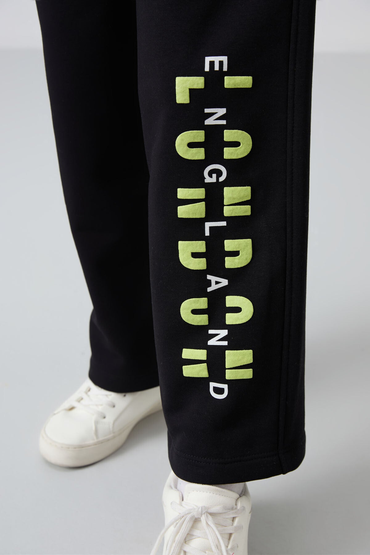 Siyah Pamuklu İçi Tüylü Yumuşak Dokulu Oversize Baskılı Kız Çocuk Eşofman Takım - 75147