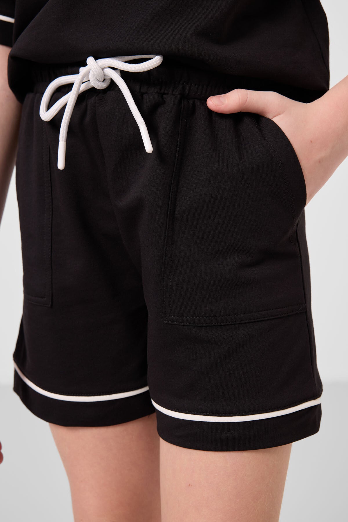 Siyah Pamuklu Yumuşak Dokulu Standart Fit Basic Kız Çocuk Şort Takım - 75183