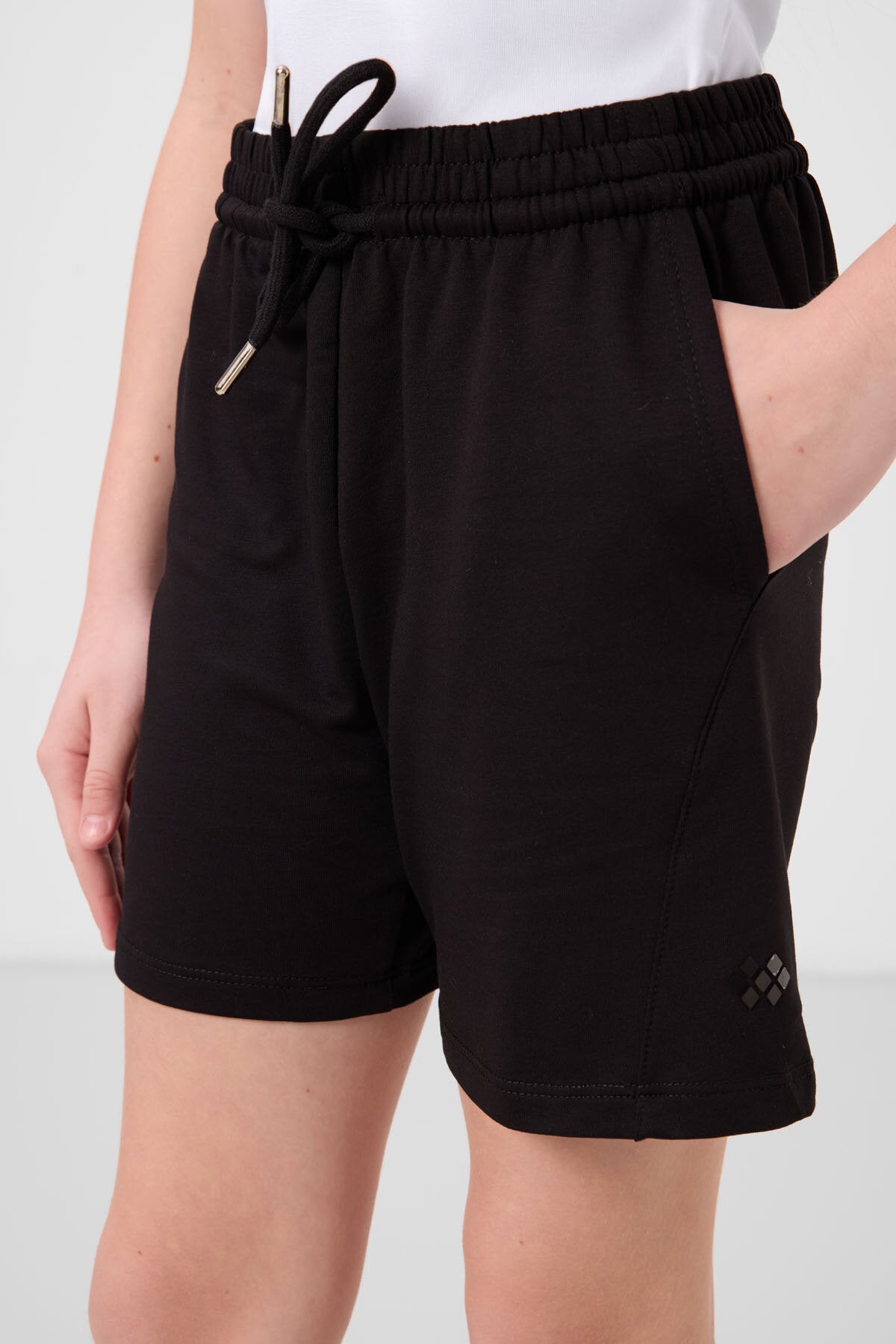 Siyah Pamuklu Yumuşak Dokulu Standart Fit Basic Kız Çocuk Şort Takım - 75184