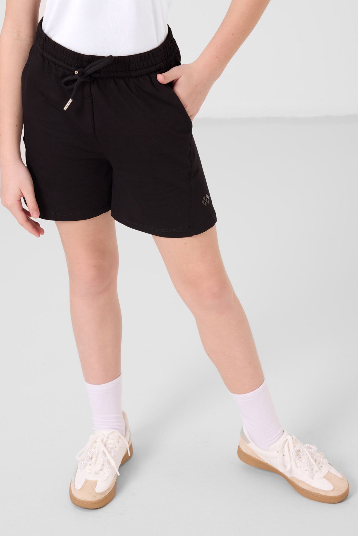 Siyah Pamuklu Yumuşak Dokulu Standart Fit Basic Kız Çocuk Şort Takım - 75184