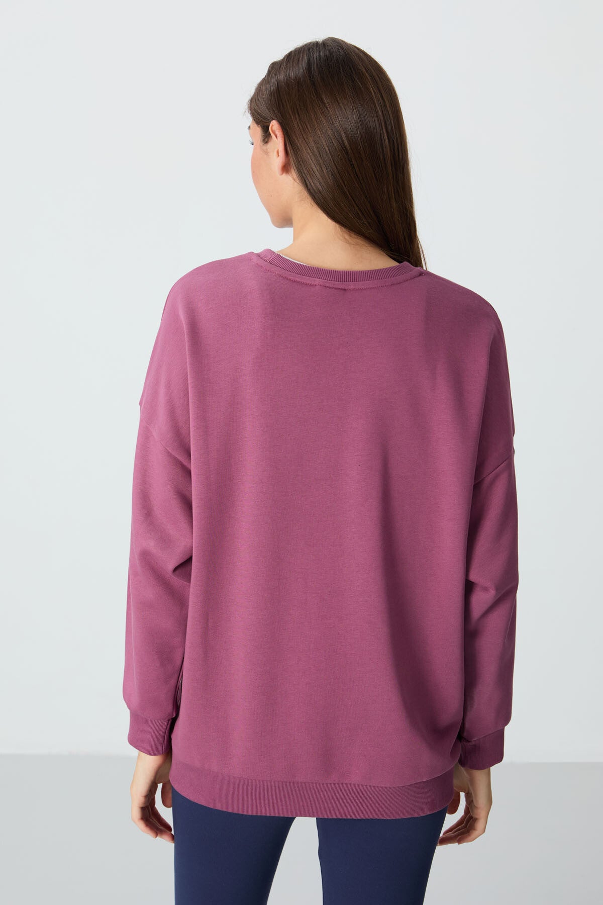 Soft Vişne Kompakt Pamuklu Kalın Pürüzsüz Dokulu O Yaka Oversize Fit Kadın Sweatshirt - 97288