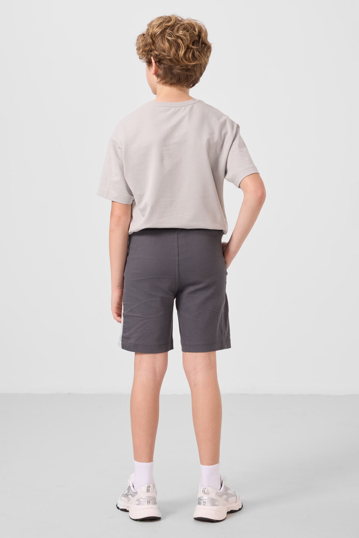 Taş-Antrasit Pamuklu Oversize Fit Dokuma Hafif Esnek Chino Erkek Çocuk Şort Takım - 11275