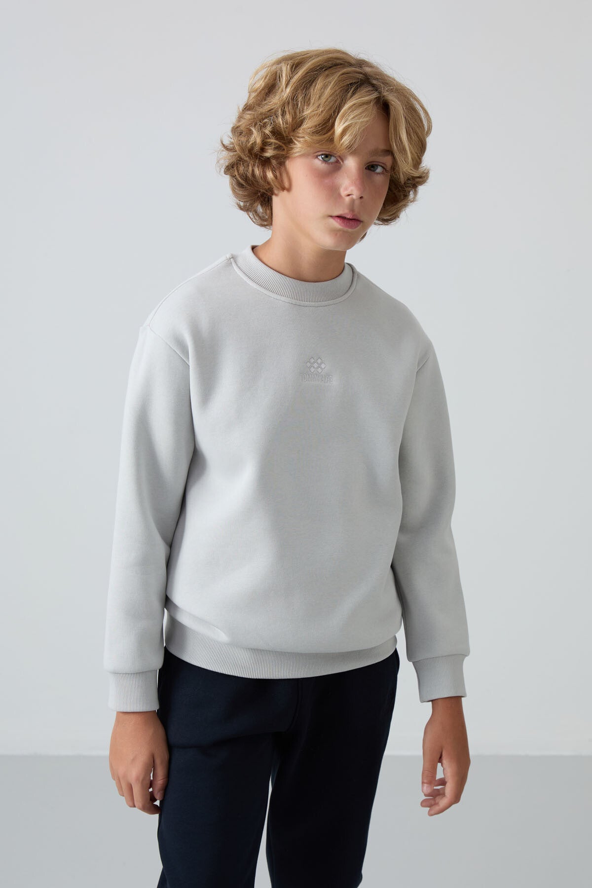 Taş Pamuklu Kalın İçi Tüylü Yumuşak Dokulu Standart Fit Nakışlı Erkek Çocuk Sweatshirt - 11232