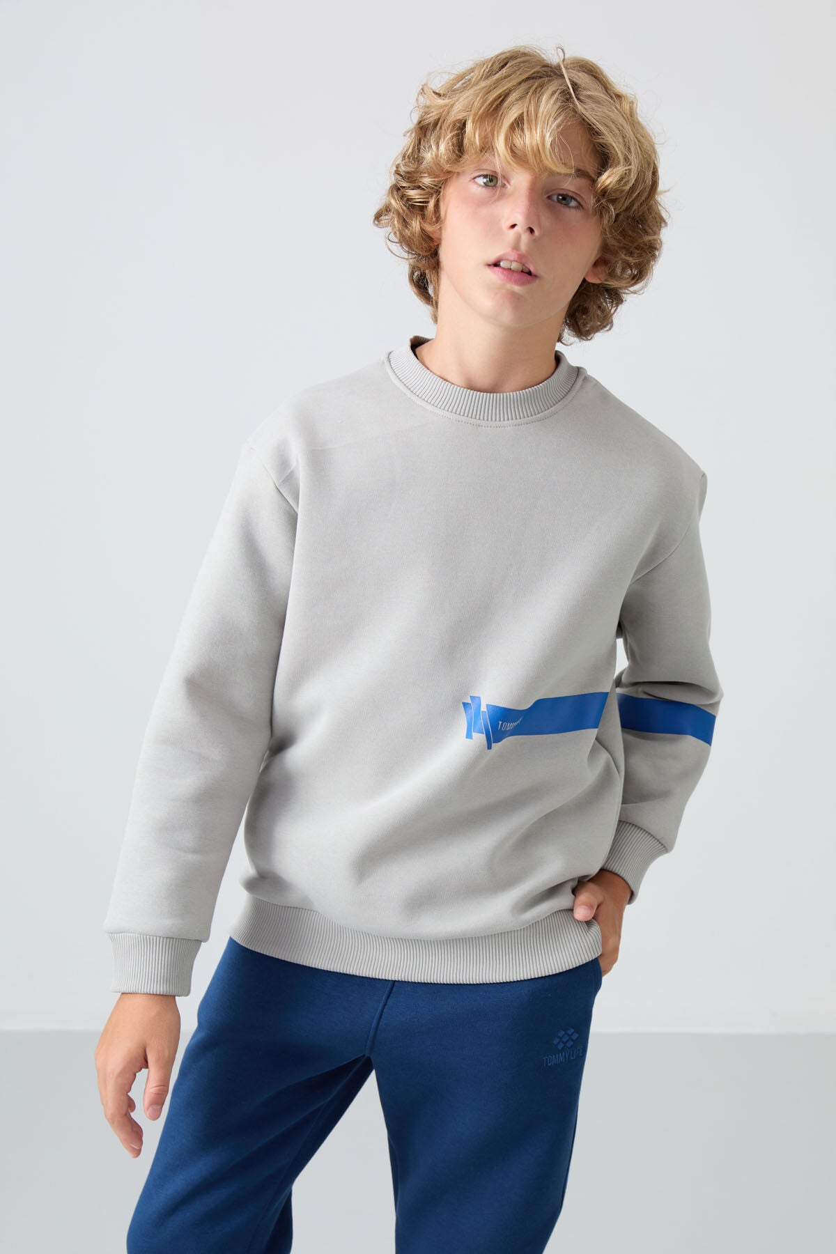 Taş Pamuklu Kalın İçi Tüylü Yumuşak Dokulu Standart Fit Baskılı Erkek Çocuk Sweatshirt - 11238