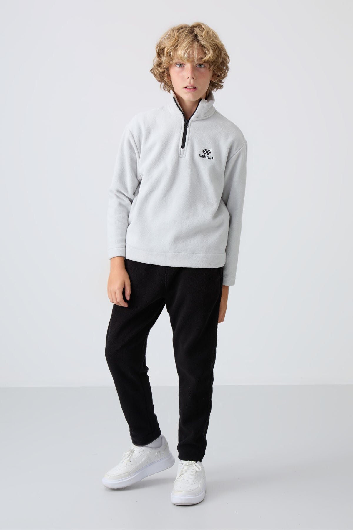 Taş Kalın Yumuşak Dokulu Standart Fit Nakışlı Polar Erkek Çocuk Sweatshirt - 11221