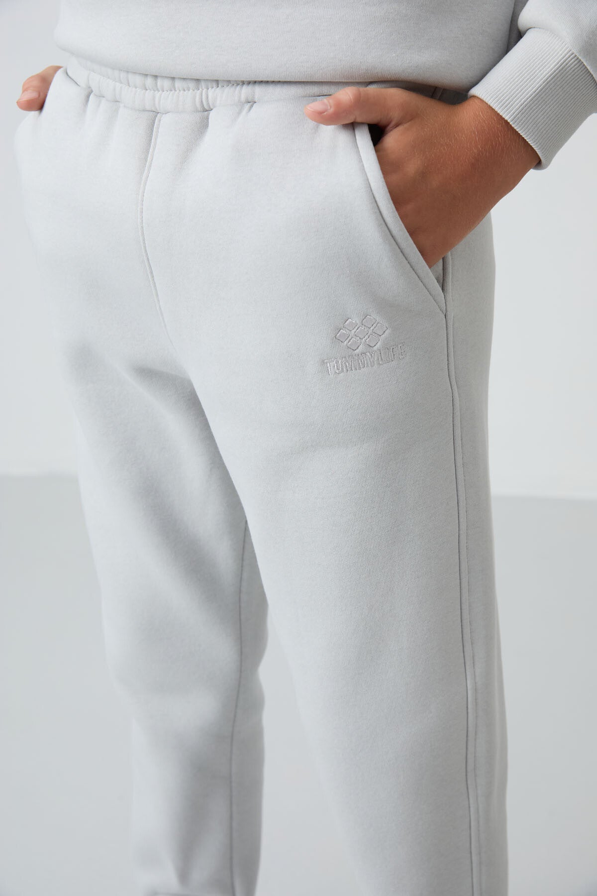 Taş Pamuklu Kalın İçi Tüylü Yumuşak Dokulu Standart Fit Nakışlı Erkek Çocuk Eşofman Takım - 11249