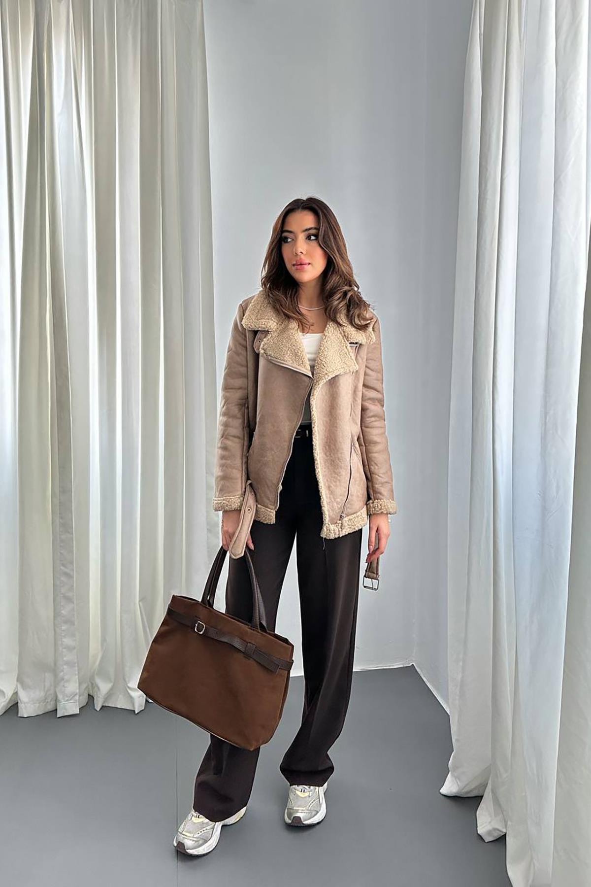 Toptan Bej Apoletli Kürklü Ceket