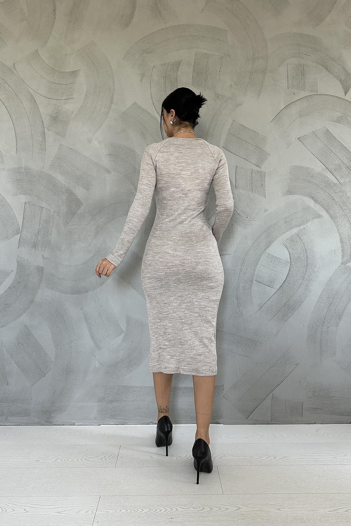 Toptan Bej Eteği Yırtmaçlı Triko Elbise