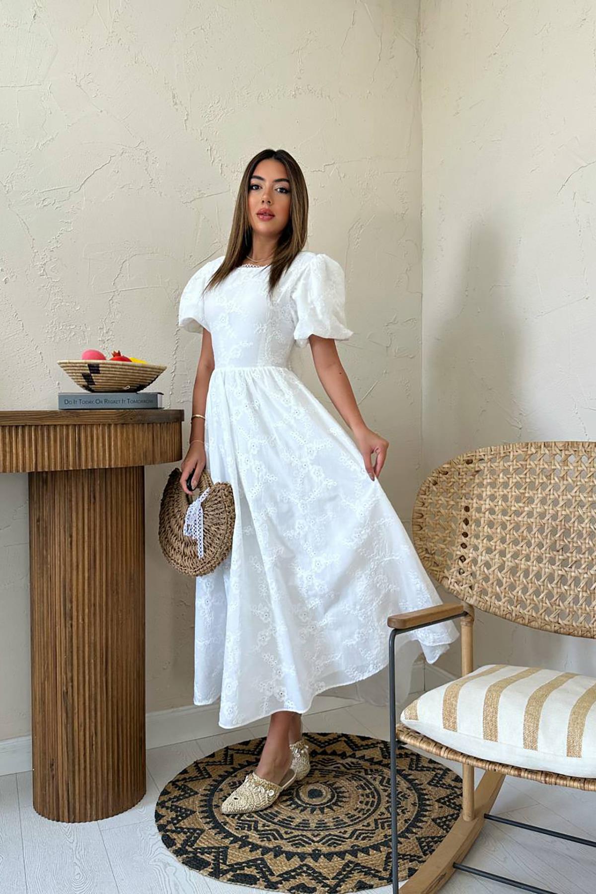 Toptan Beyaz Arkası Bağlamalı Brode Elbise