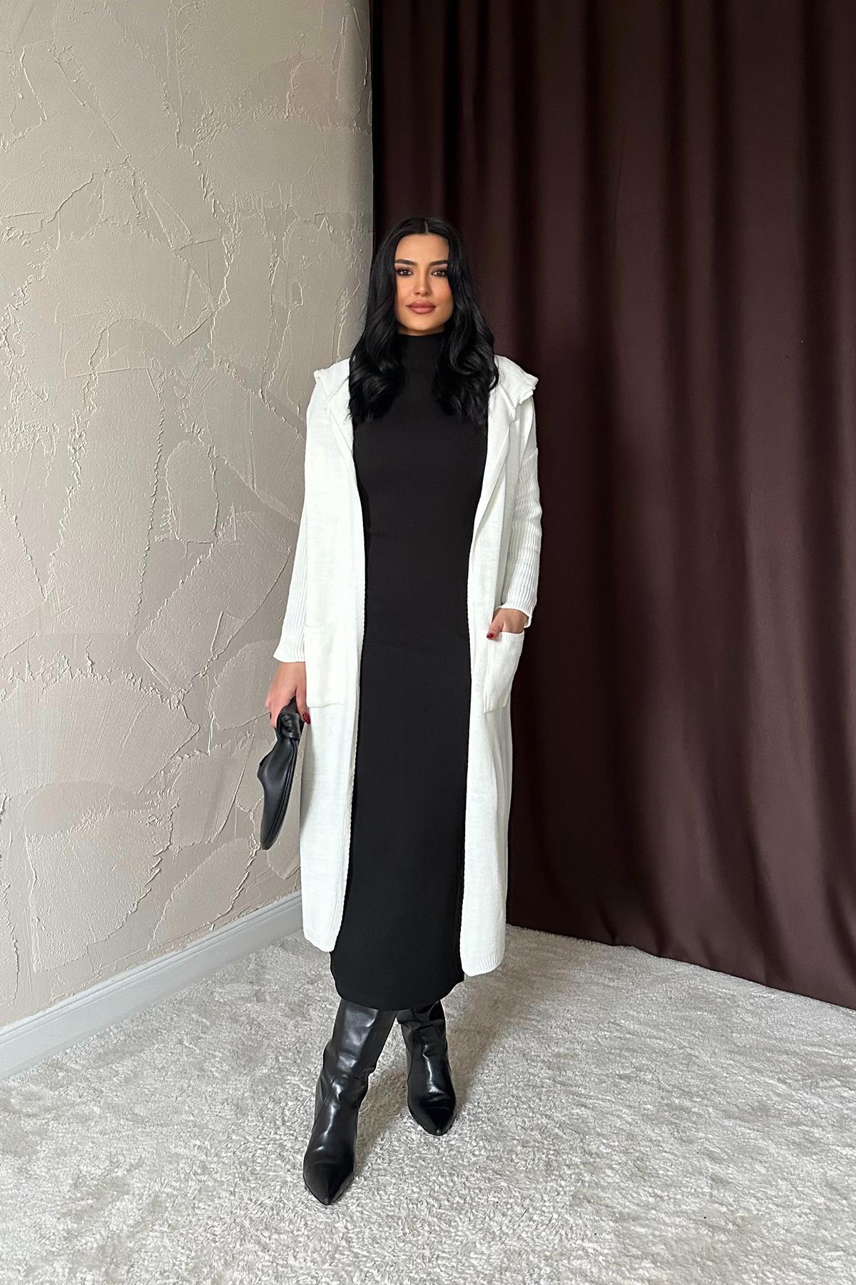 Toptan Beyaz Arkası Yazılı Hırka