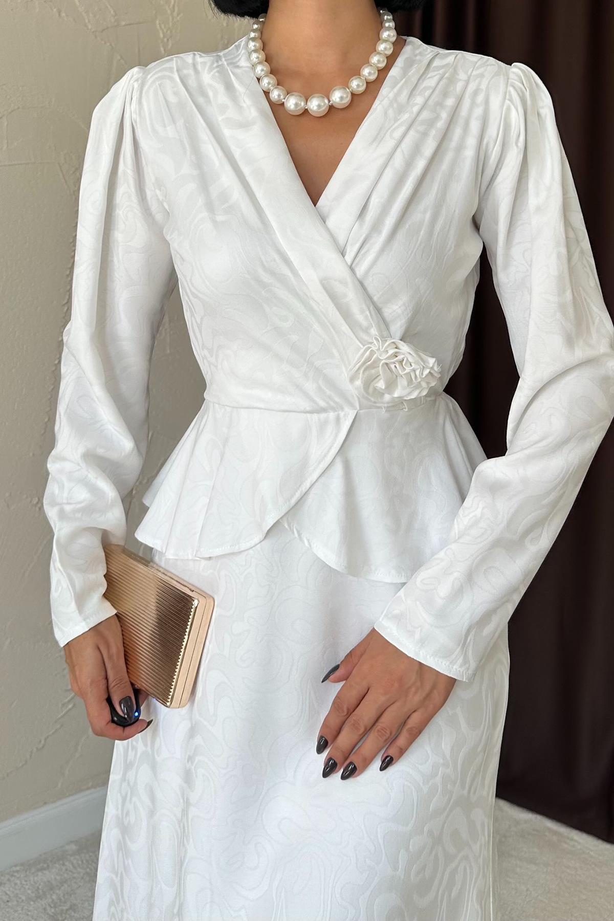 Toptan Ekru Pile Detaylı Kruvaze Elbise