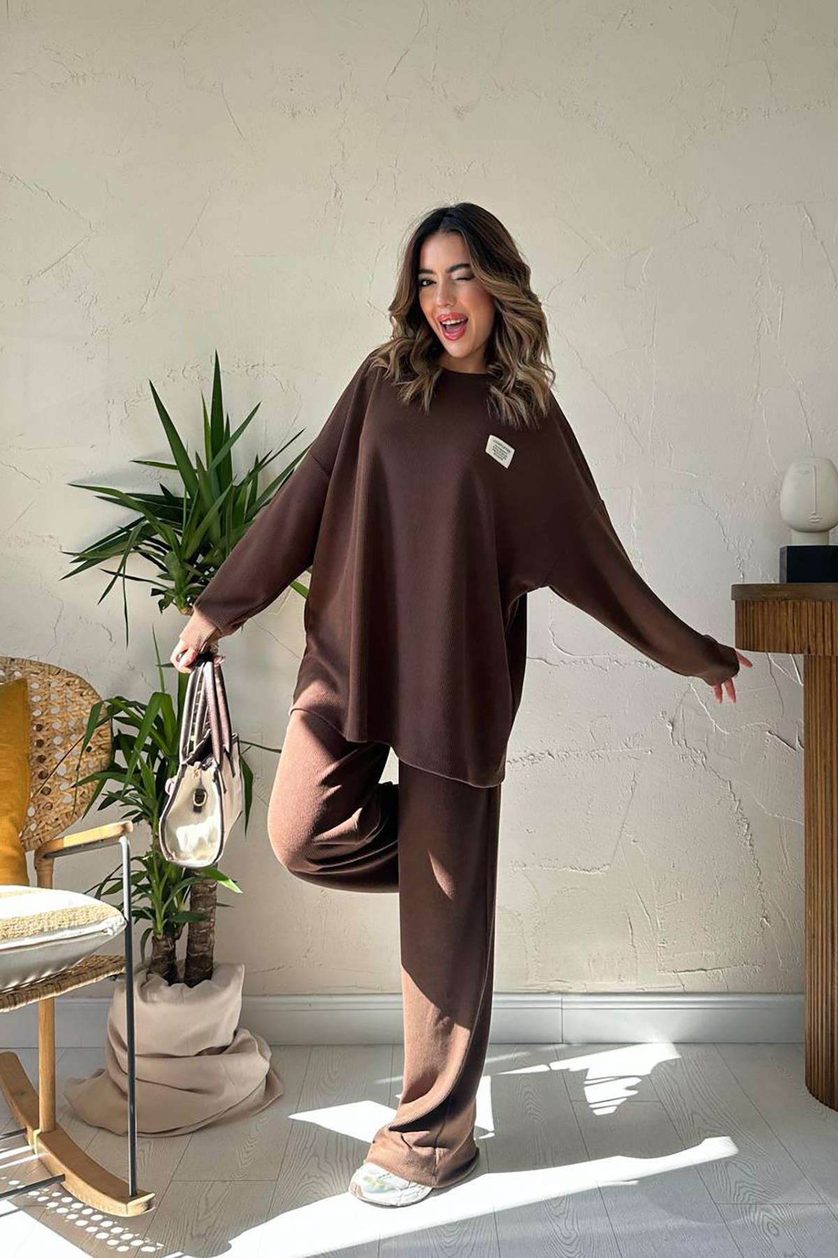 Toptan Kahverengi Klasik Fitilli Kazak Ve Pantolon Takım