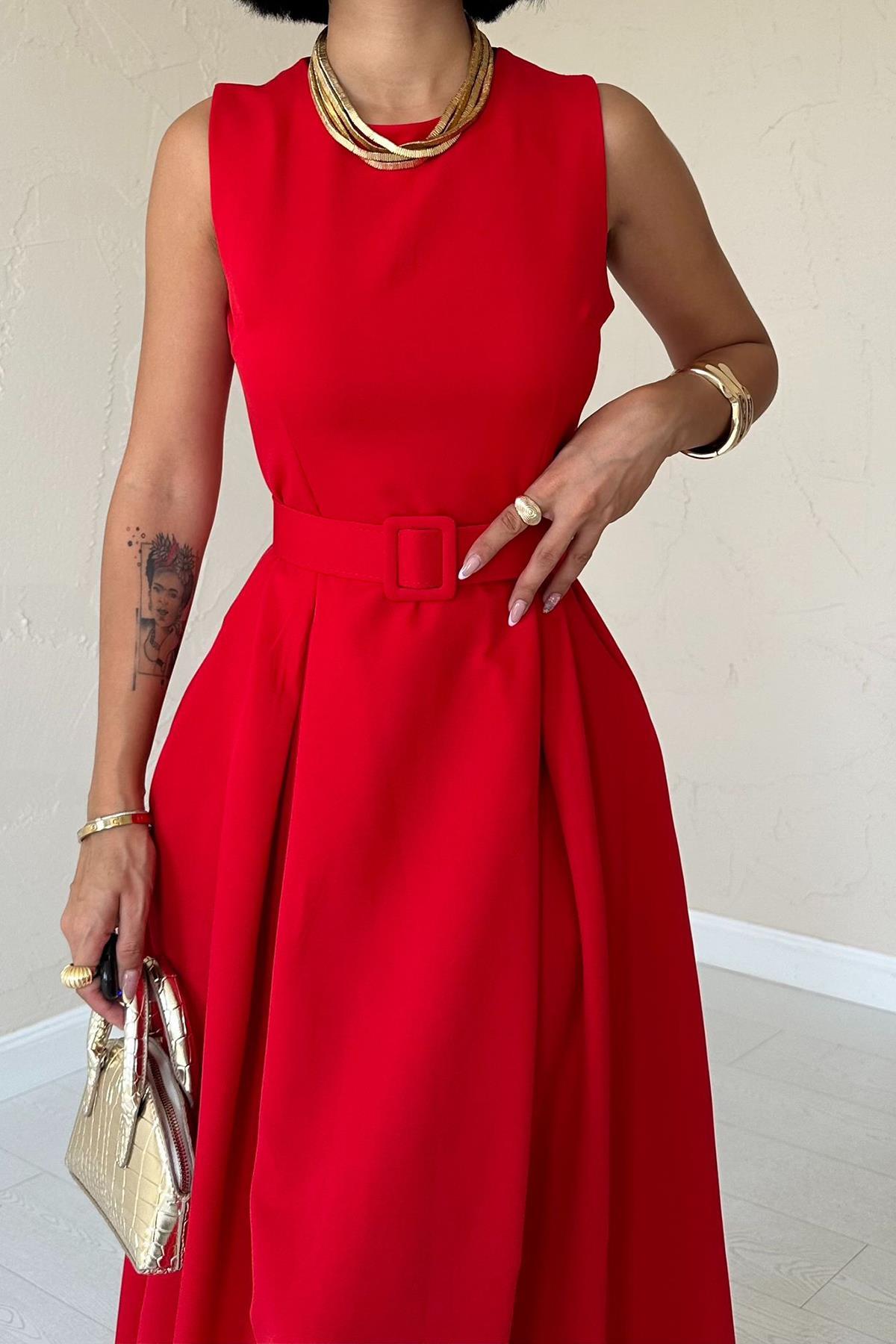 Toptan Kırmızı Halter Yaka Kloş Elbise