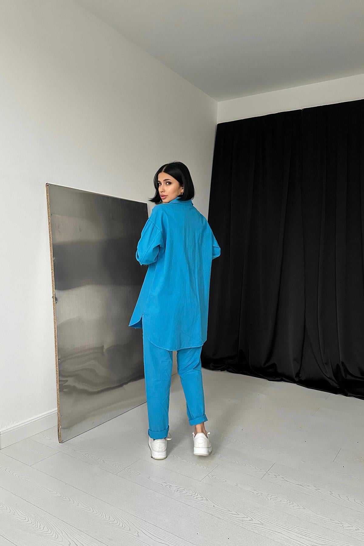 Toptan Mavi Gömlek Ve Çıtçıtlı Pantolon Takım