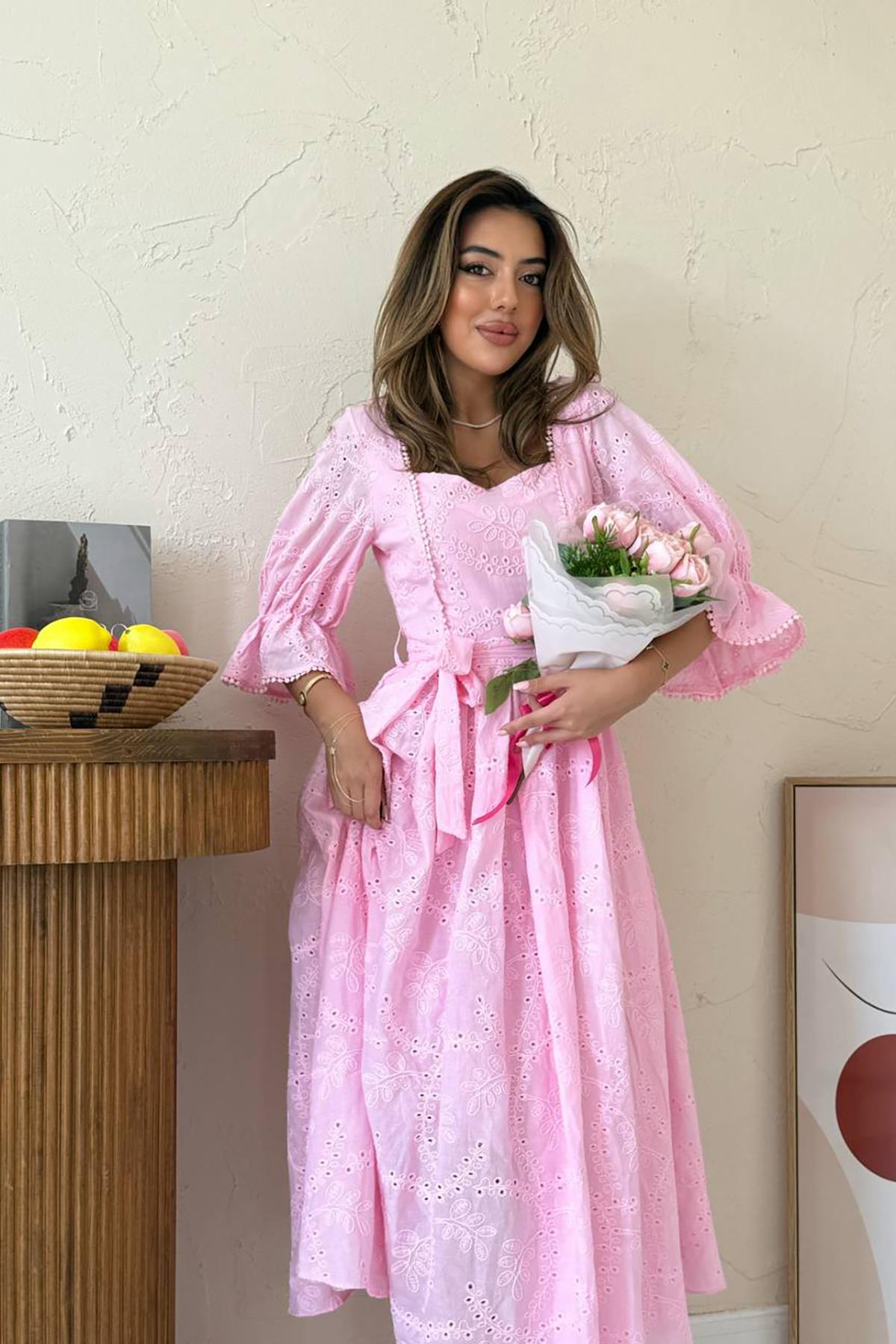 Toptan Pembe Kolu Lastikli Brode Elbise