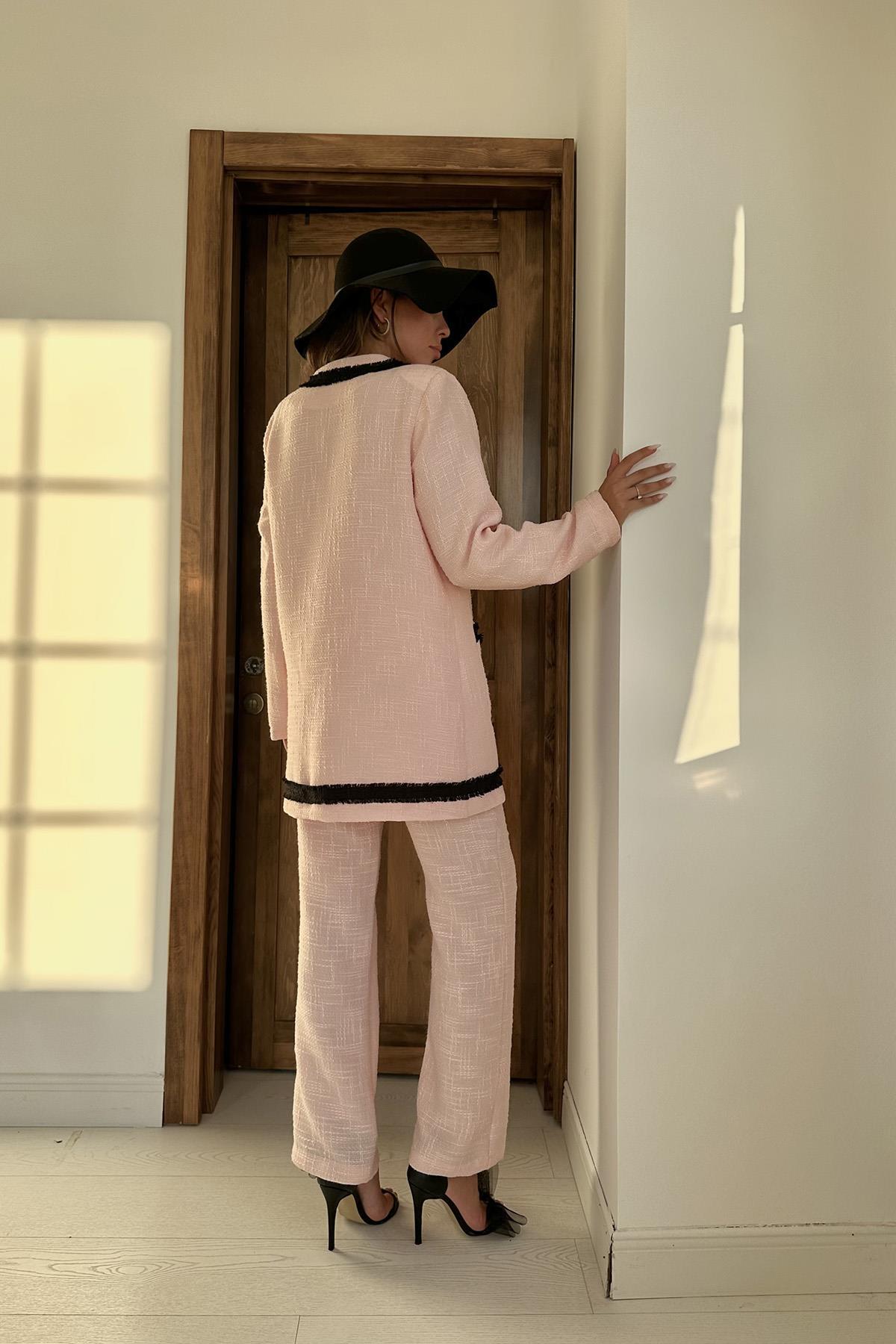 Toptan Pembe Siyah Şeritli Yakasız Ceket Ve Pantolon Takım