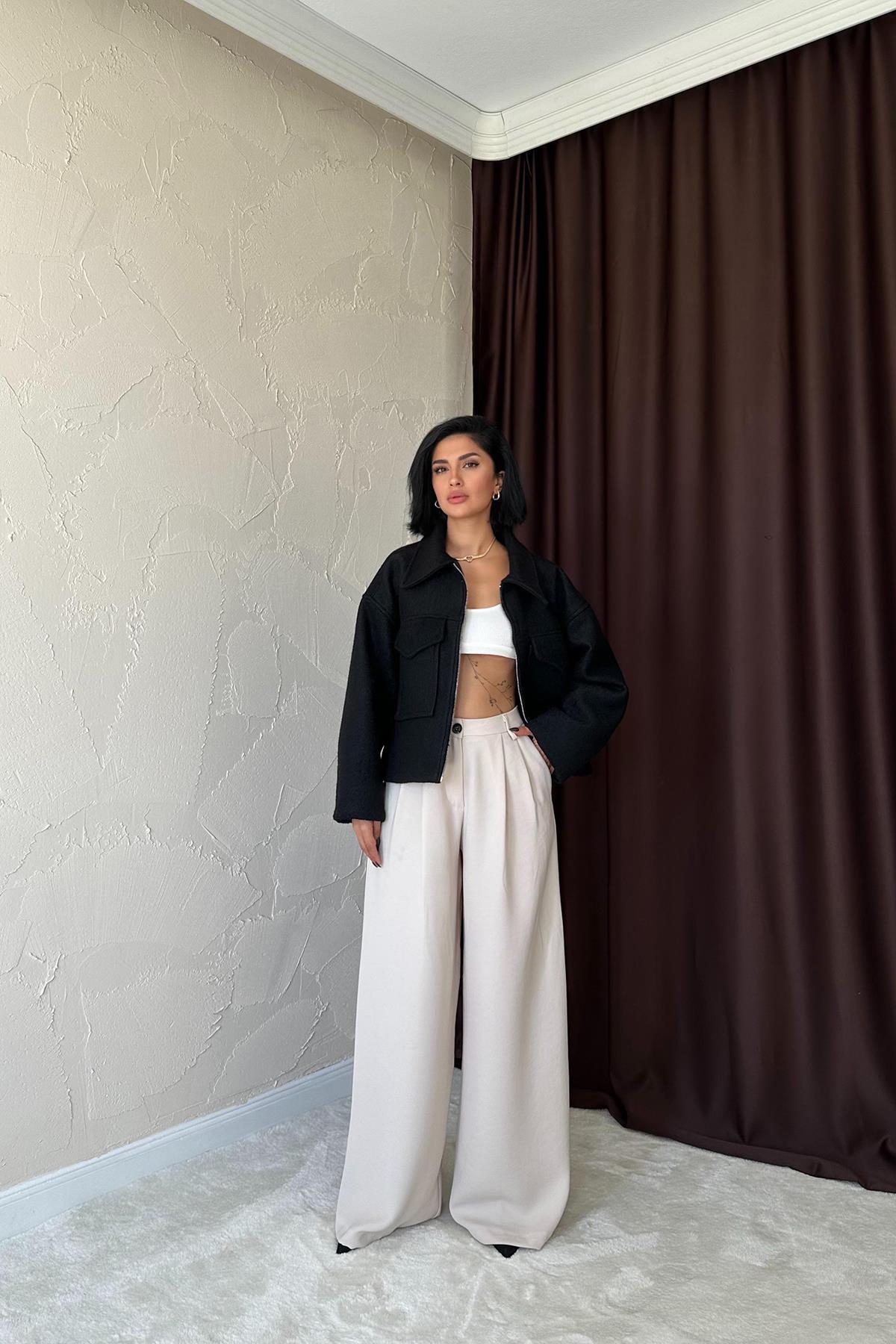 Toptan Siyah Cebi Kapaklı Kaşe Ceket Siyah L