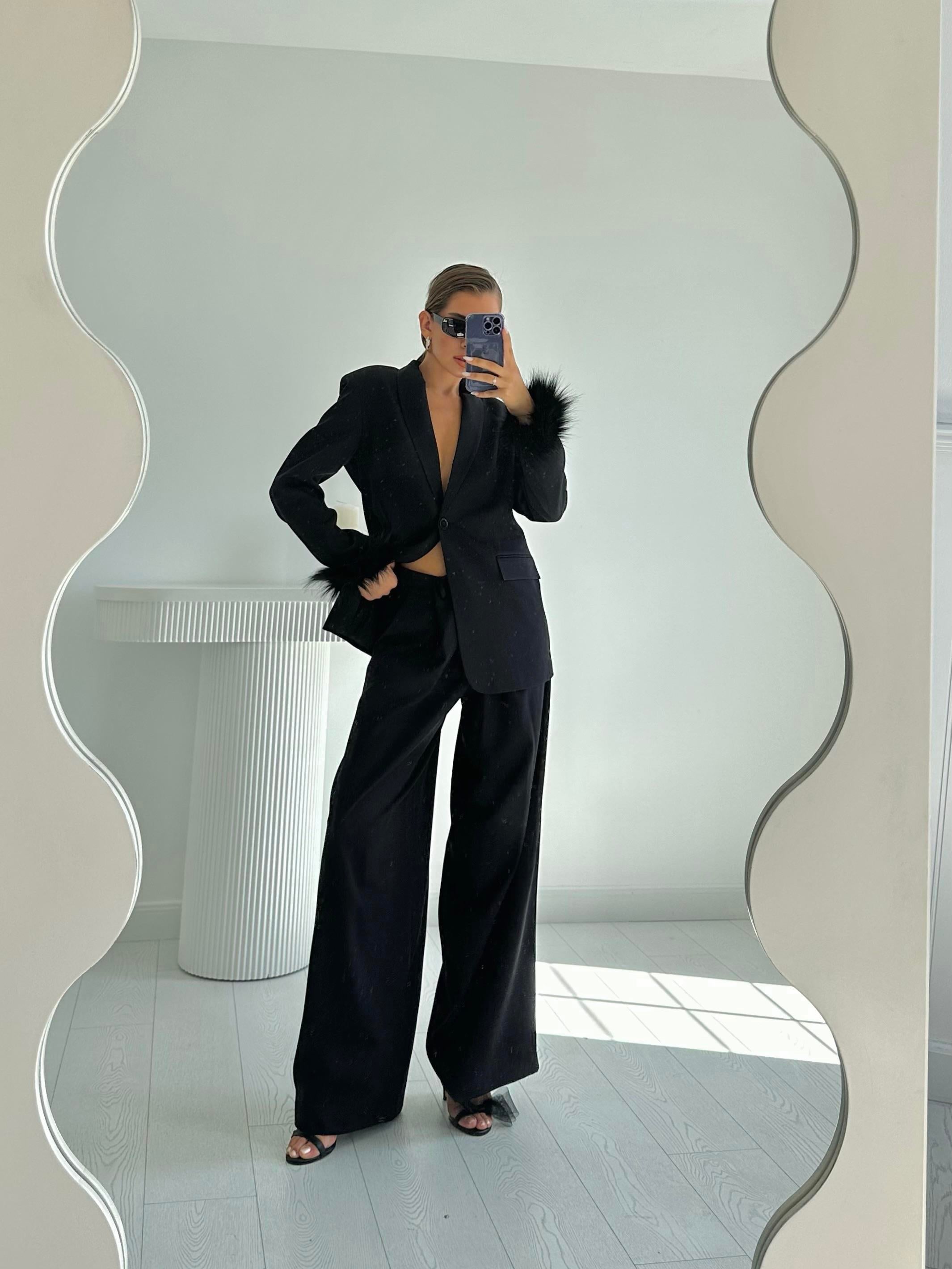 Toptan Siyah Kol Ucu Tüylü Ceket & Pantolon Takım