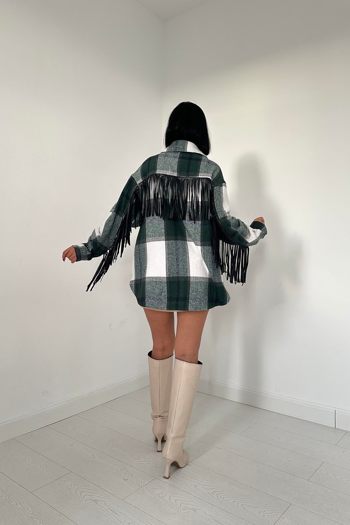 Toptan Yeşil Arkası Püsküllü Gömlek