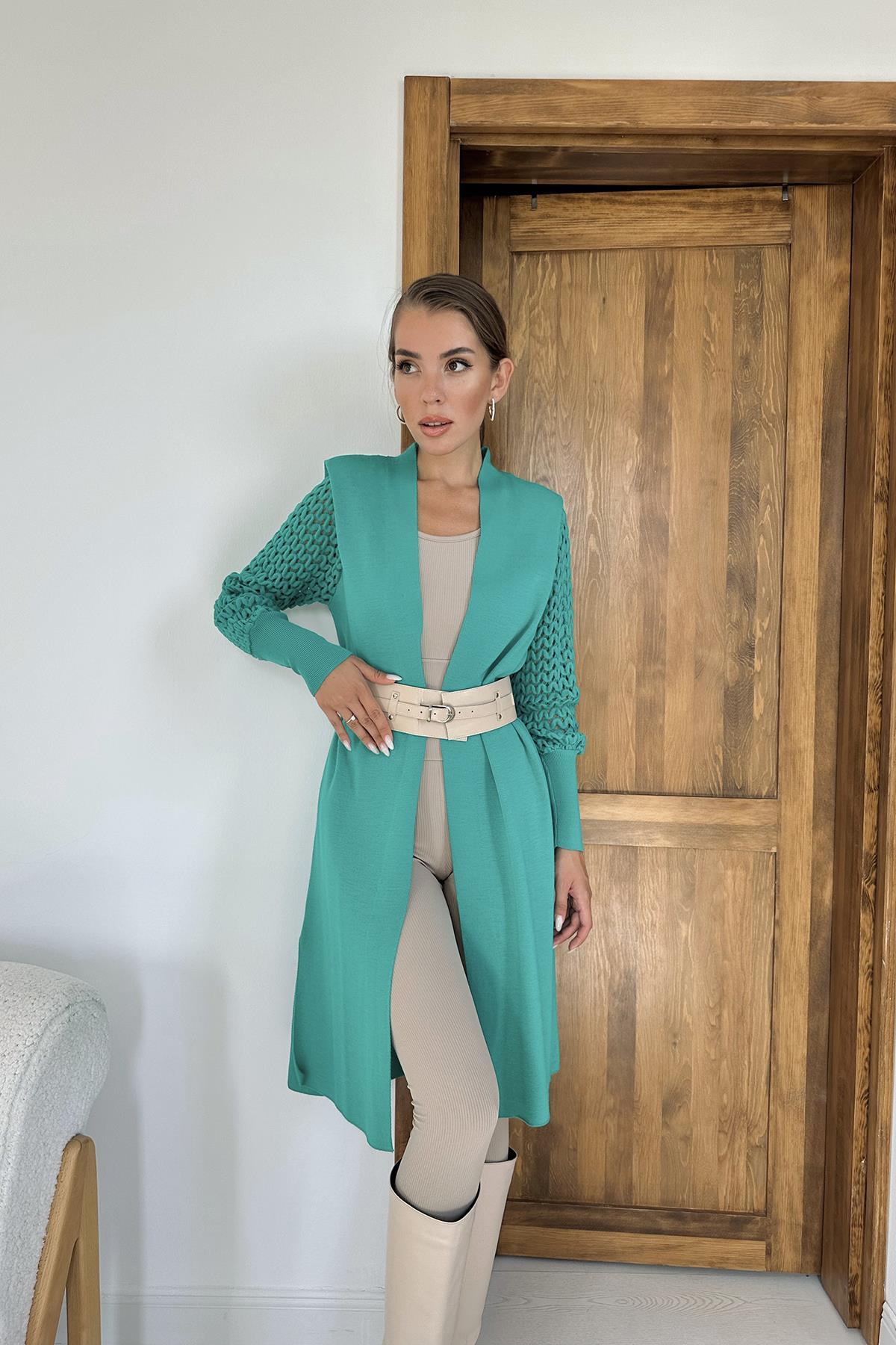 Toptan Yeşil Kolları Örgülü Triko Hırka