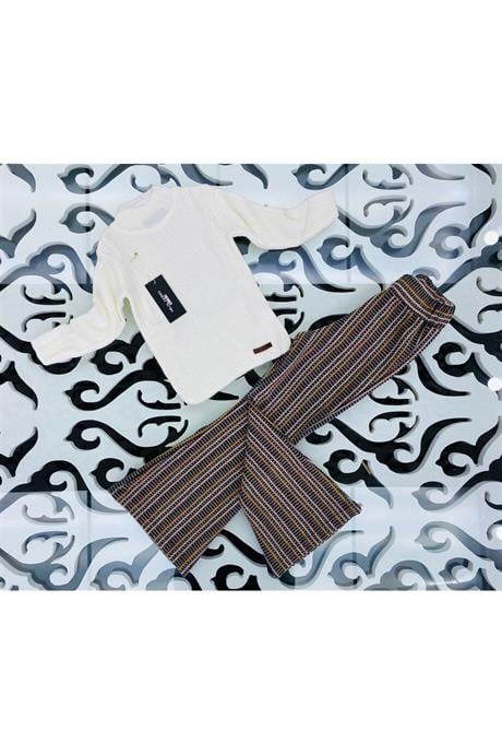 Triko Kazak ve Simli Pantolon Beyaz 4 Yaş