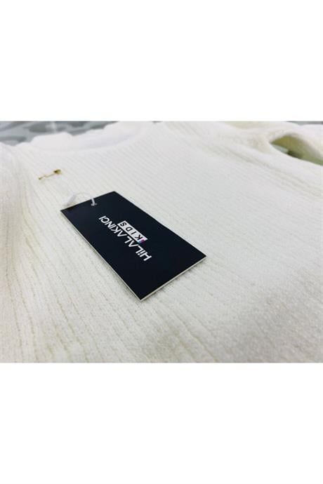 Triko Kazak ve Simli Pantolon Beyaz 10 Yaş