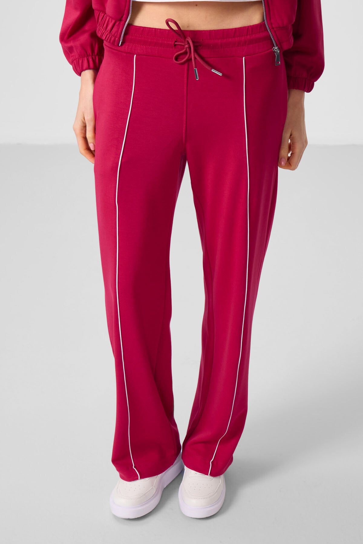 Viva Kırmızı Yumuşak Dokulu Dik Yaka Oversize Lastikli Kadın Eşofman Takım - 95349