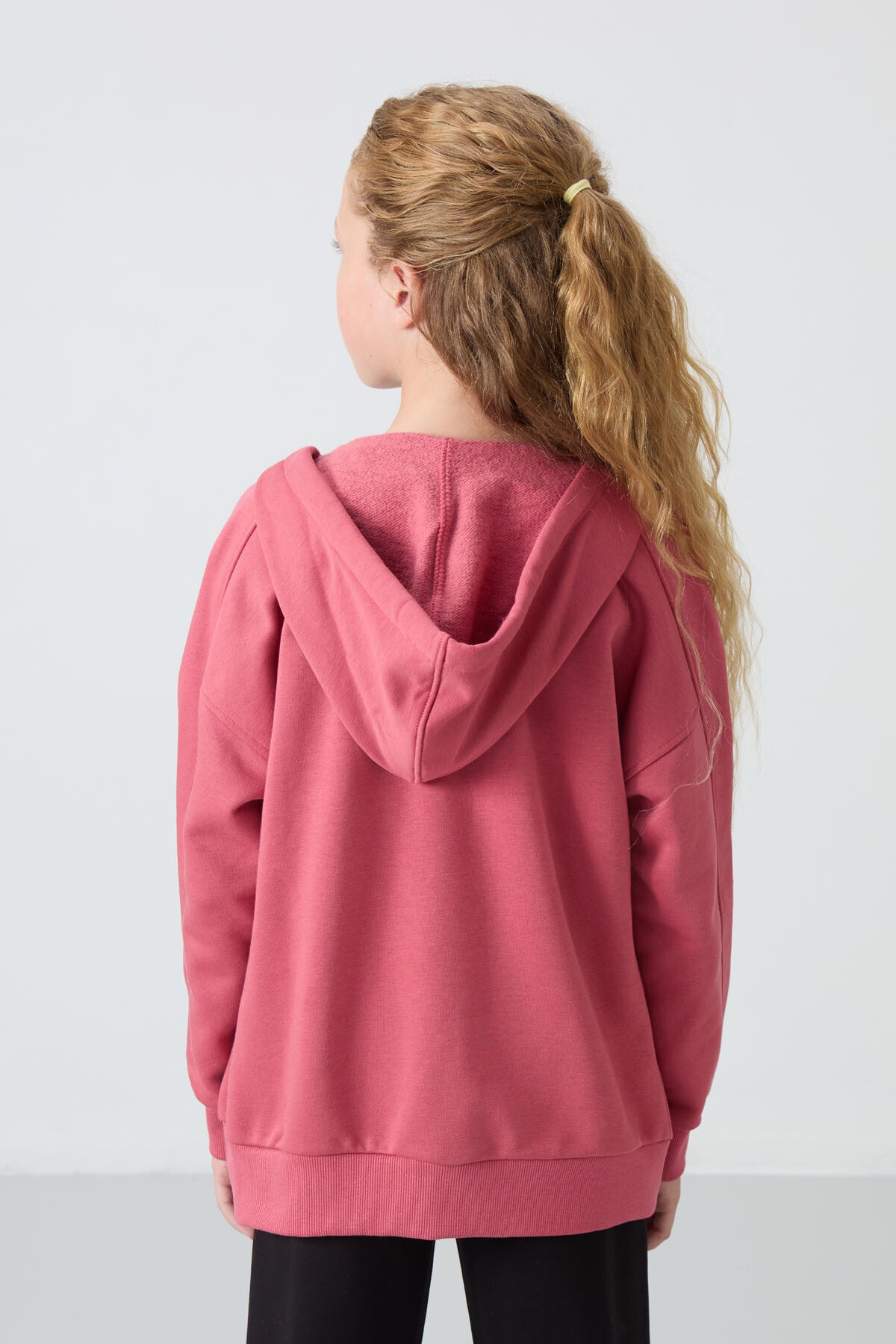 Yaban Gülü Pamuklu İçi Tüylü Yumuşak Dokulu Standart Fit Nakışlı Kız Çocuk Sweatshirt - 75149