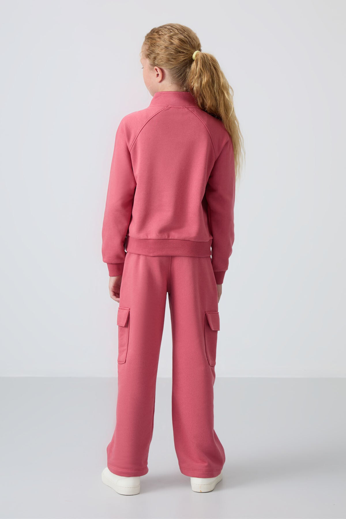 Yaban Gülü Pamuklu İçi Tüylü Yumuşak Dokulu Standart Fit Nakışlı Kız Çocuk Eşofman Takım - 75159