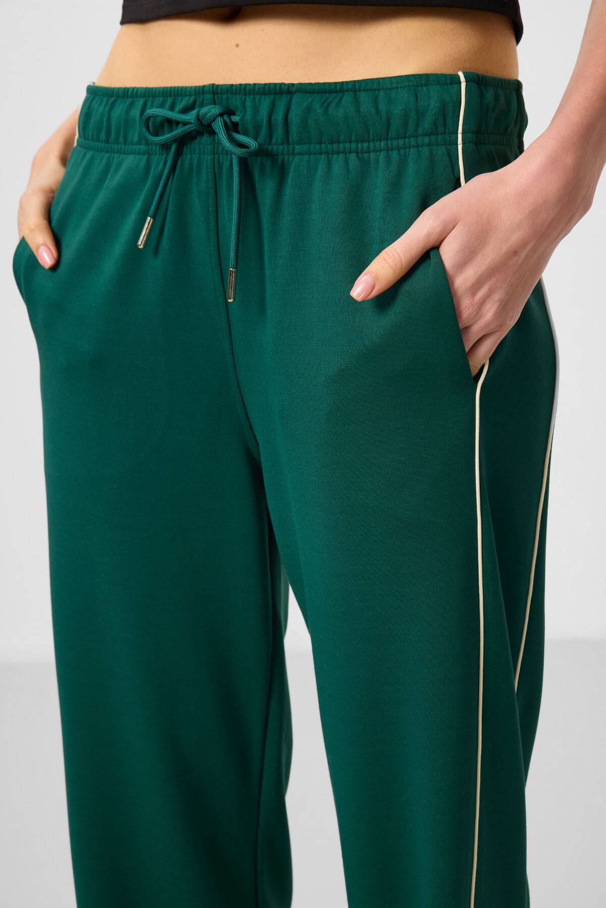 Yeşil Yumuşak Dokulu Yan Panel Detaylı Geniş Paça Kadın Palazzo Pantolon - 94669